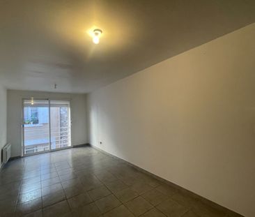 Appartement T3 + garage centre Saint Cannat - Photo 2