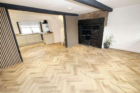 Town House Farm, Town House Road, OL15 - Photo 5
