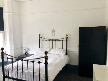 5 bedroom end of terrace house to rent - Photo 3