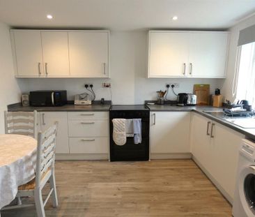 1 bedroom semi-detached house to rent - Photo 3