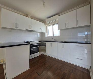 NEAT 2 BEDROOM UNIT - Photo 4
