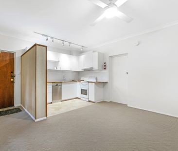 2/32 Burdett Street, Hornsby NSW 2077 - Apartment For Rent | Domain - Photo 4