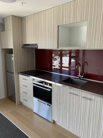 1-Bedroom Apartment in Wellington Central - Photo 3