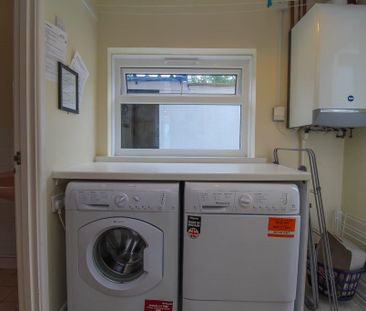 1 bedroom in a house share to rent - Photo 6