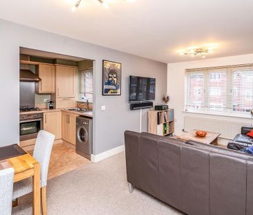 2 bedroom flat to rent - Photo 3