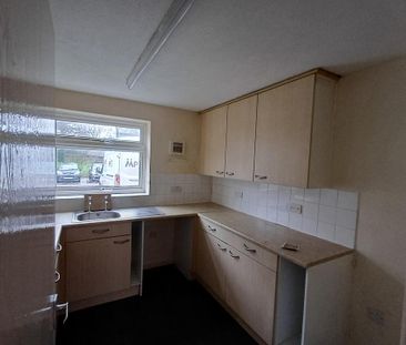 1 bedroom ground floor flat to rent - Photo 4