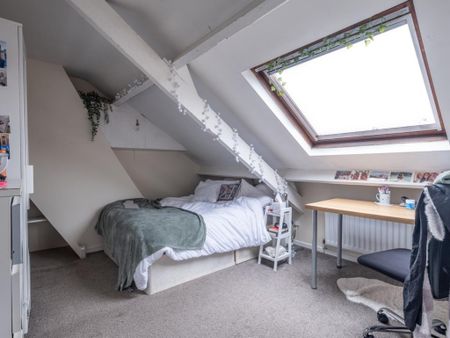 4 bedroom maisonette to rent - Photo 2