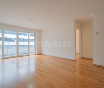 Superbe appartement traversant à quelques pas de la place des Nations - Foto 2