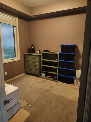 Spacious 2 Bedroom, 2 Bathroom Condo - Photo 2