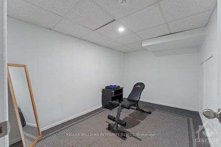 53 Wigan, 3 bedroom, 2.5 bath - Photo 5