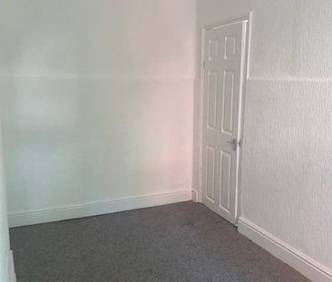 1 bedroom ground floor flat to rent - Photo 1