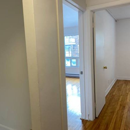 Apartment in Montreal near University of Montreal to Rent (Montreal) - Photo 3