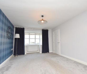 3 bedroom detached house to rent - Photo 2