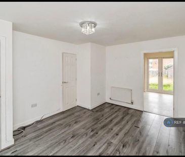 3 bedroom semi-detached house to rent - Photo 2