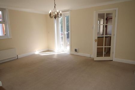 2 bedroom semi-detached house to rent - Photo 2