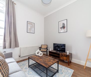 2 Bed Flat, Astoria Court, E8 - Photo 2