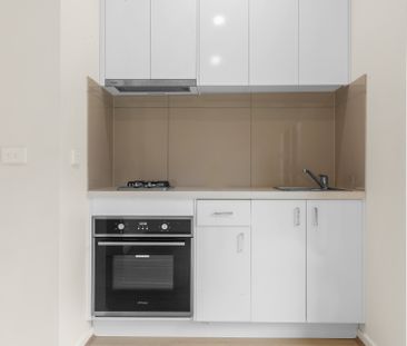 **REGISTER TO INSPECT VIA REALESTATE.COM.AU LINK & PHOTO ID MUST BE... - Photo 1