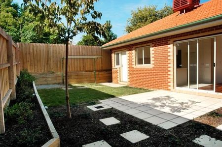 Large 2 Bedroom Unit - Additional Room/Study - Photo 5