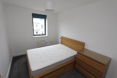 2 bedroom flat to rent - Photo 5