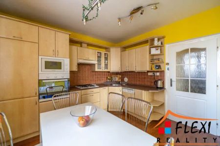 Pronájem prostorného bytu 3+1 s lodžií v druž.vl., 80,67 m - Photo 5