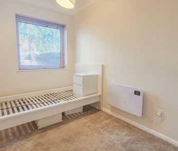 Kestrel Court, Ware - Photo 1