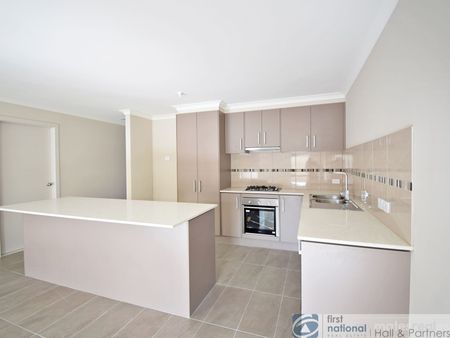 31 Verve Circuit, Cranbourne West - Photo 5