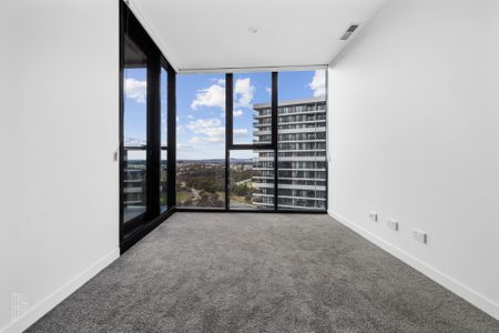 Spacious 2 Bedroom Unit - Photo 2