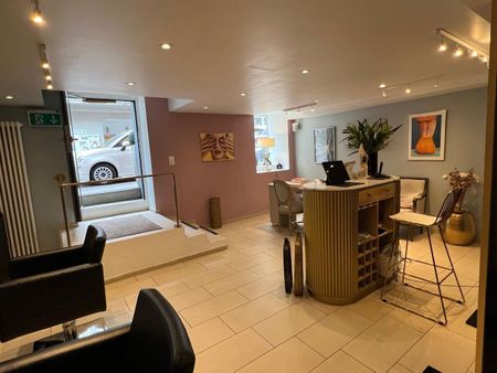 YOUR NEW WORKPLACE AS A SELF-EMPLOYED COSMETIC, MASSAGE, PHYSIO ETC. - Photo 2