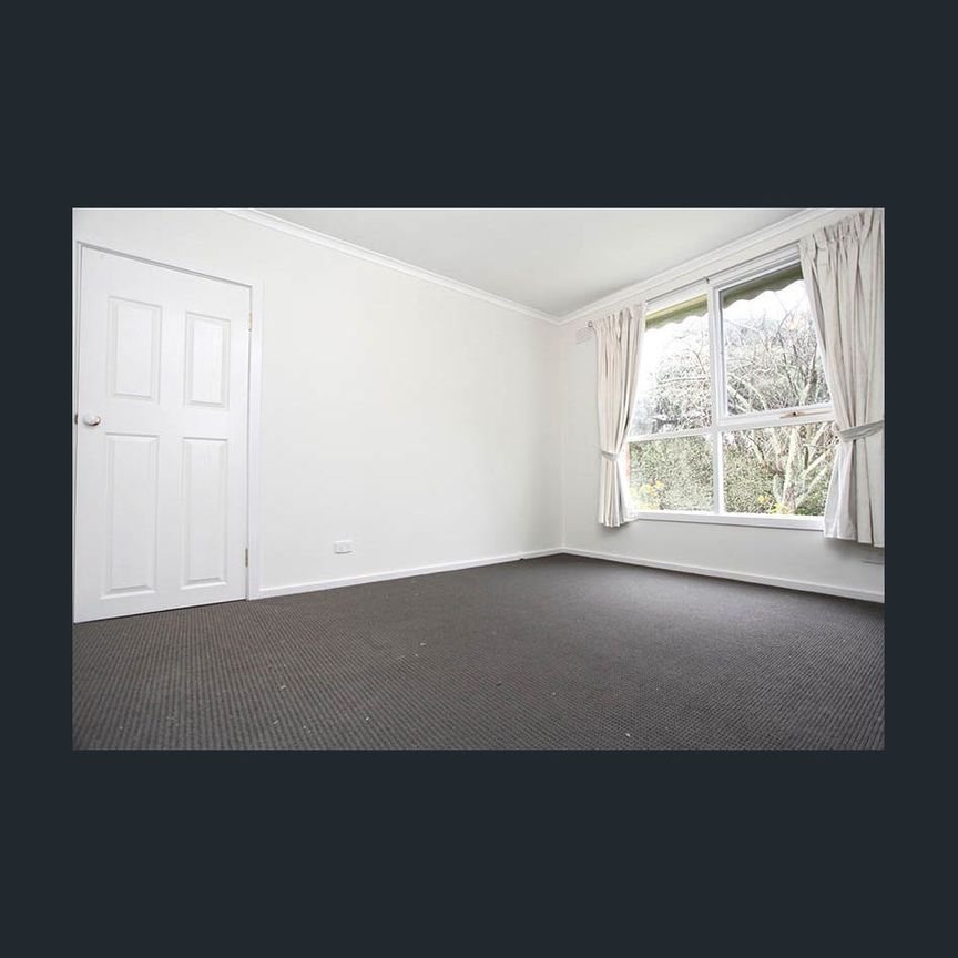 Spacious, sun filled & ideally located - Photo 1