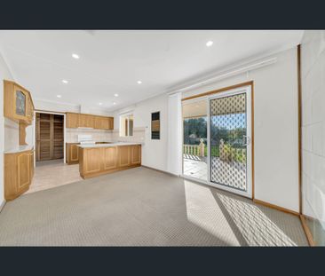 33 Troon Avenue, Seaton, SA 5023 - Photo 2