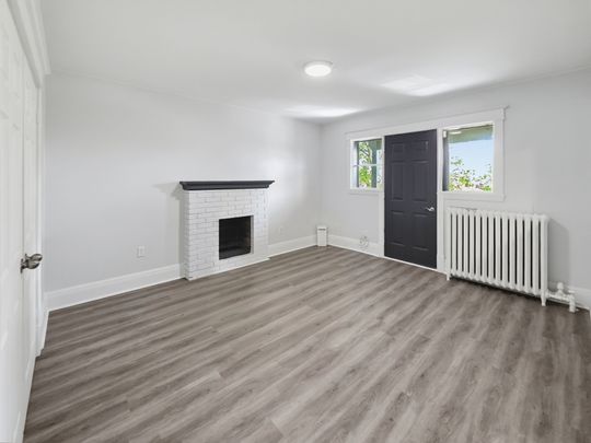 For Lease - 8 Ottawa Street Unit# 6, Hamilton, Ontario - Photo 1