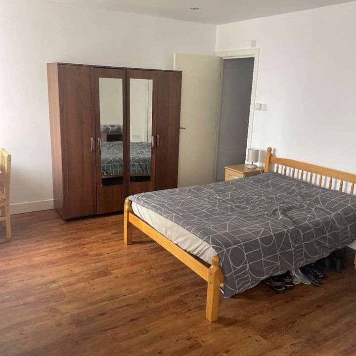 Studio Flat, Park Royal Road, NW10 - Photo 1