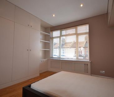 3 bedroom terraced house to rent - Photo 5