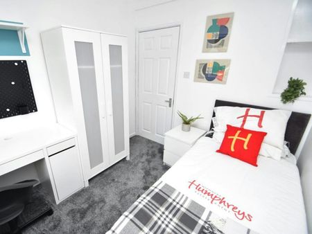 Wakenshaw Road, Gilesgate, DH1 - Photo 2