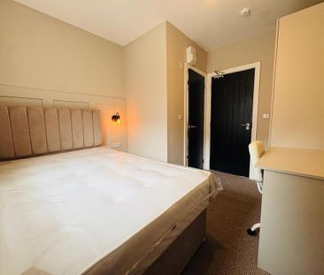 1 bedroom house of multiple occupation to rent - Photo 3