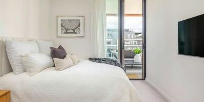 Family, Luxury and Convenient Living. Ready to move in now! - Photo 3