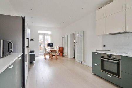 3 bedroom semi-detached house to rent - Photo 2