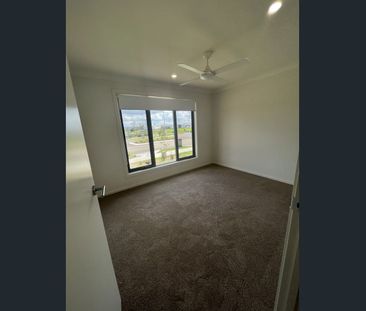 Family Home In Bundamba - Photo 6