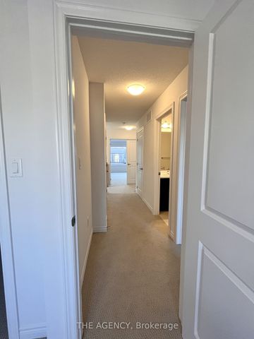 Townhouse For Lease | X8016904 - Photo 2