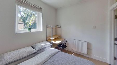 5 bedroom private hall to rent - Photo 2