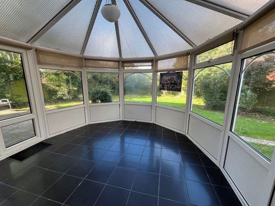 4 bedroom house to rent - Photo 1