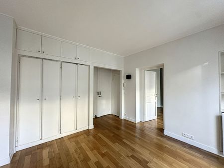 Apartment - Photo 2