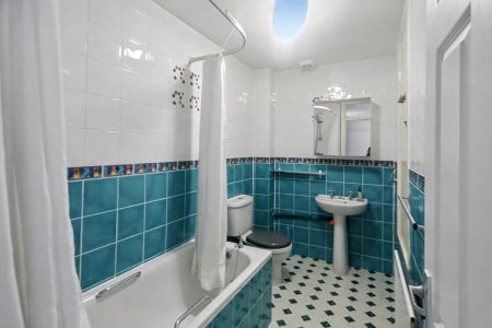 Cottage Grove, Surbiton - 2 bedrooms Property for lettings - Seymours - Photo 3