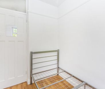4 bedroom terraced house to rent - Photo 5