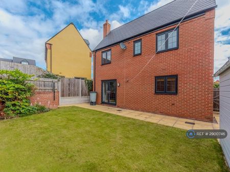3 bedroom detached house to rent - Photo 4