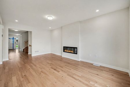 For Lease - 124 Tonic Crescent, Kanata, Ontario - Photo 2