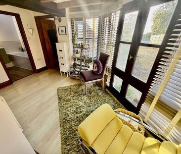 2 bedroom barn conversion to rent - Photo 2