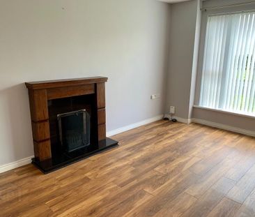 32 Craighill Park, Ballyclare, BT39 9ZN - Photo 2