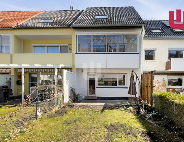 WINDISCH - Modernes, saniertes RMH mit EBK und gepflegten Garten in familienfreundlicher Lage - Foto 1