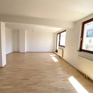 Familienwohnung mit Terrasse nähe Belvederegarten - Photo 1
